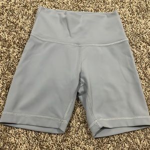 Lululemon Wunder under shorts